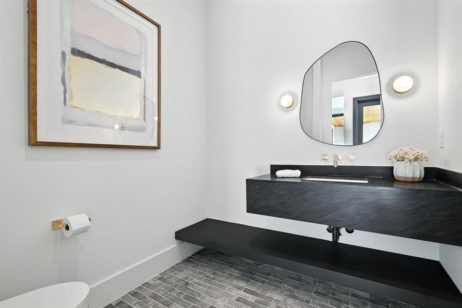 Furnished interior view inside a new home in , Colleyville (Image 23).