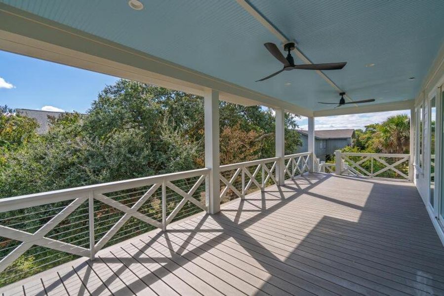 Exterior details and patio area of a home in , Edisto Beach (Image 29).