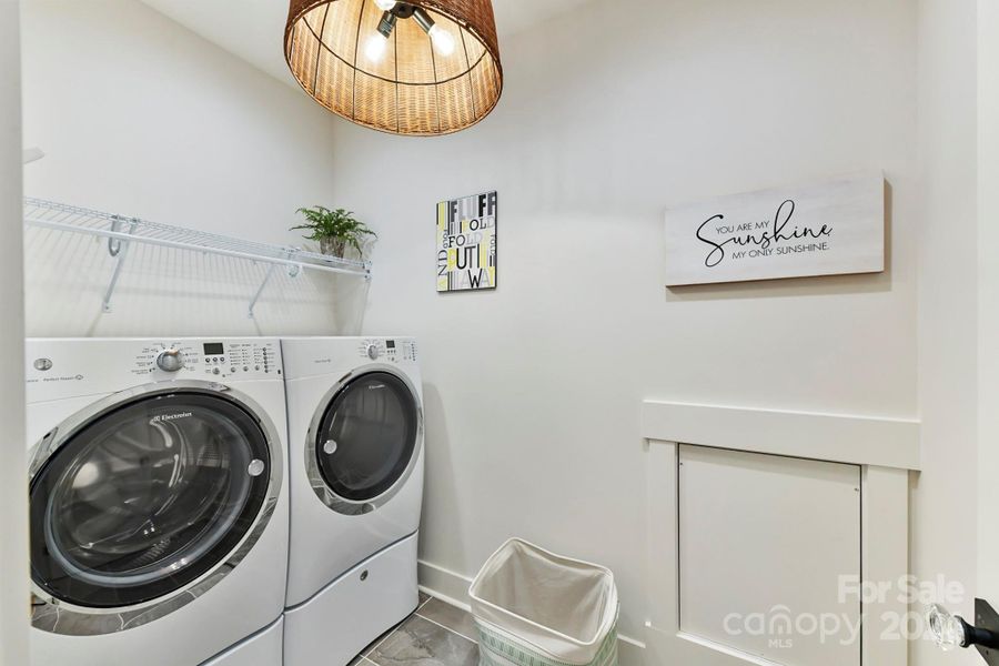 Second Laundry space upstairs