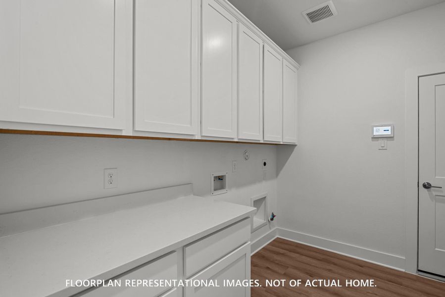 Image 19 of a home in The Oaks on 6th Street. Image 19 of a home in The Oaks on 6th Street.