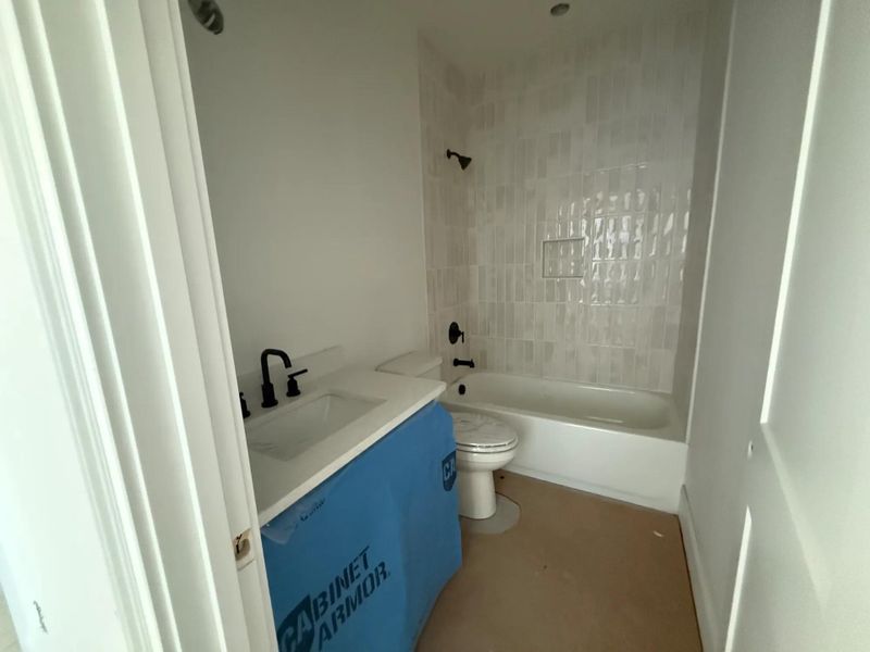 The Somerville E Bathroom