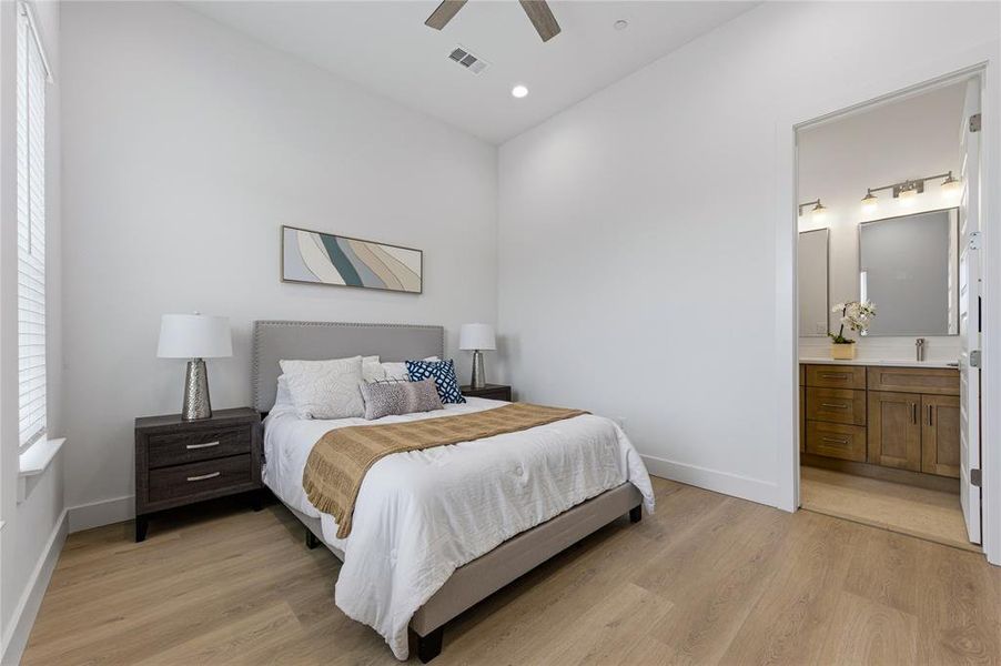 Furnished interior view inside a new home in , Dallas (Image 10).