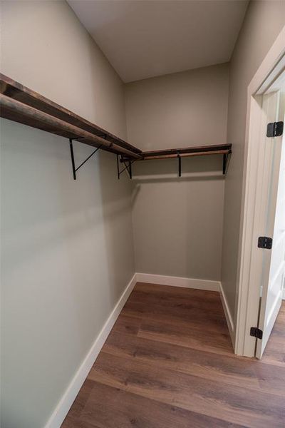 Spacious, unfurnished interior of a new home in , Emory (Image 19).