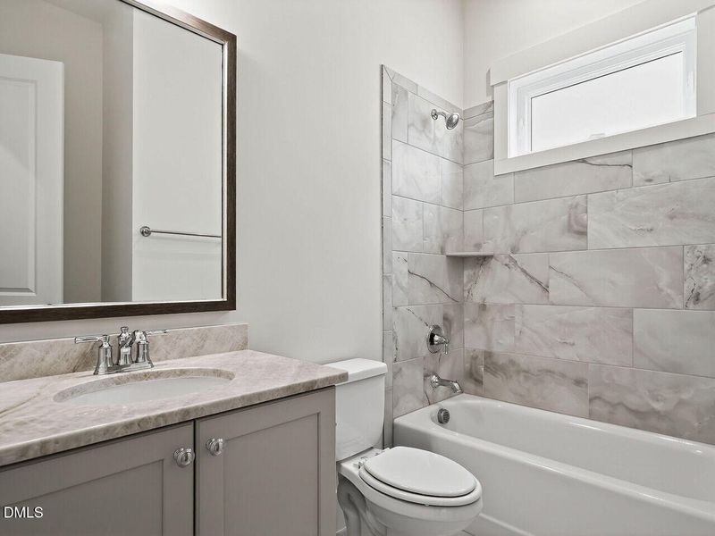 028-1280x960-bathroom