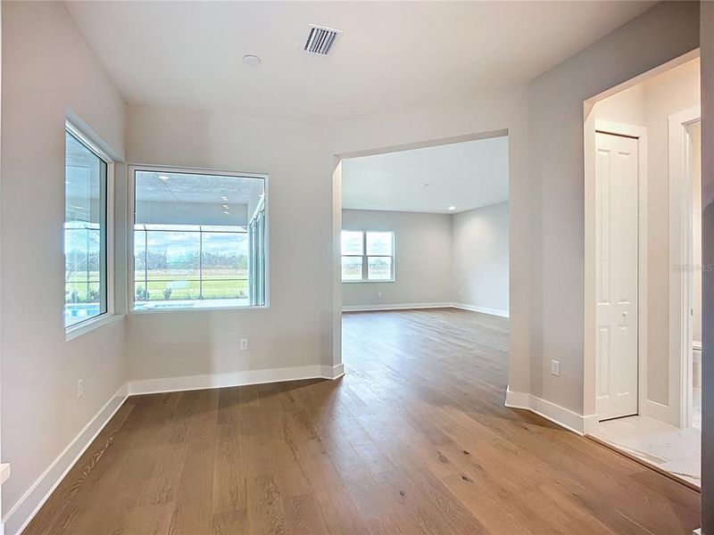 Spacious, unfurnished interior of a new home in Hampton Lakes, Sarasota (Image 23). Spacious, unfurnished interior of a new home in Hampton Lakes, Sarasota (Image 23).