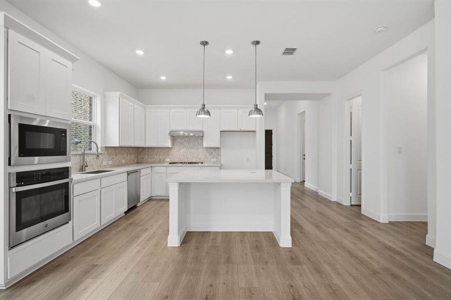 1608 Victory Terrace ~ Ready Now