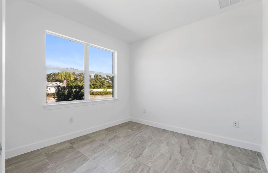Spacious, unfurnished interior of a new home in Legacy Groves, Nokomis (Image 16).