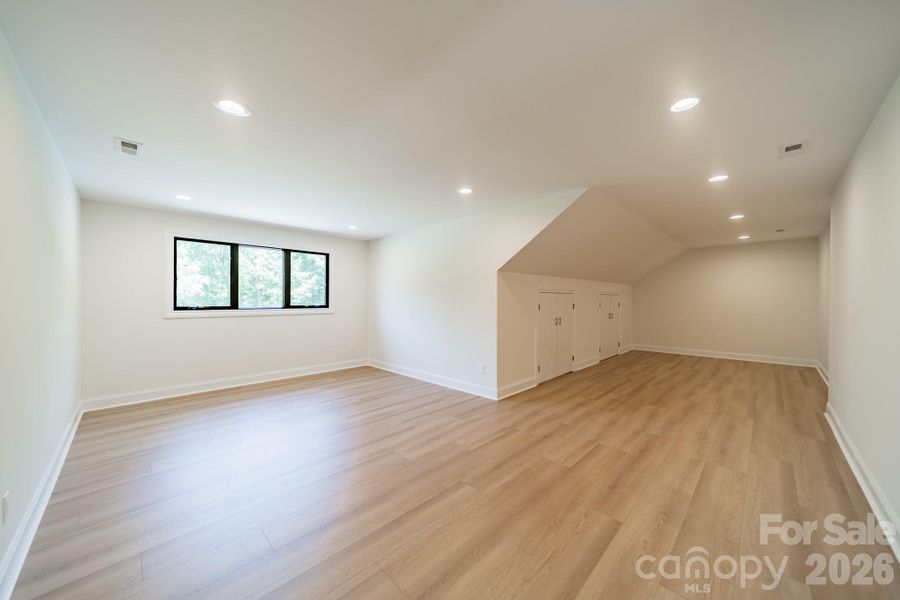 Spacious, unfurnished interior of a new home in , Wesley Chapel (Image 41). Spacious, unfurnished interior of a new home in , Wesley Chapel (Image 41).