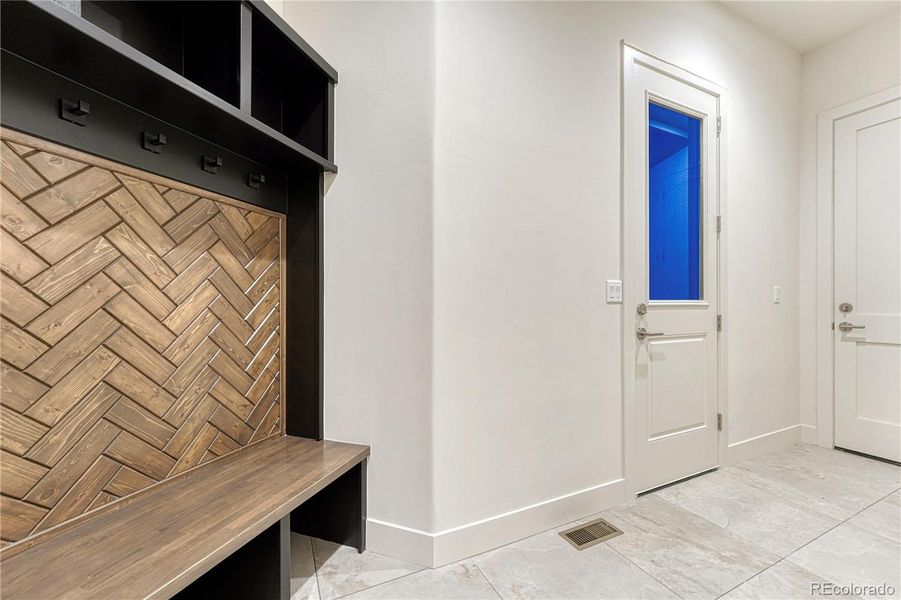 Mud Room & Exterior Entrance Mud Room & Exterior Entrance