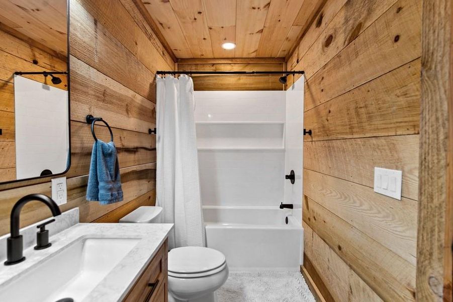 Furnished interior view inside a new home in , Ellijay (Image 17).