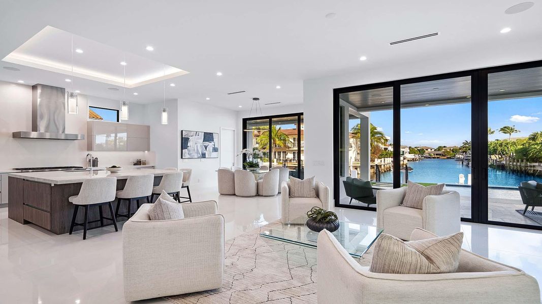 721 NE Marine Dr (12)
