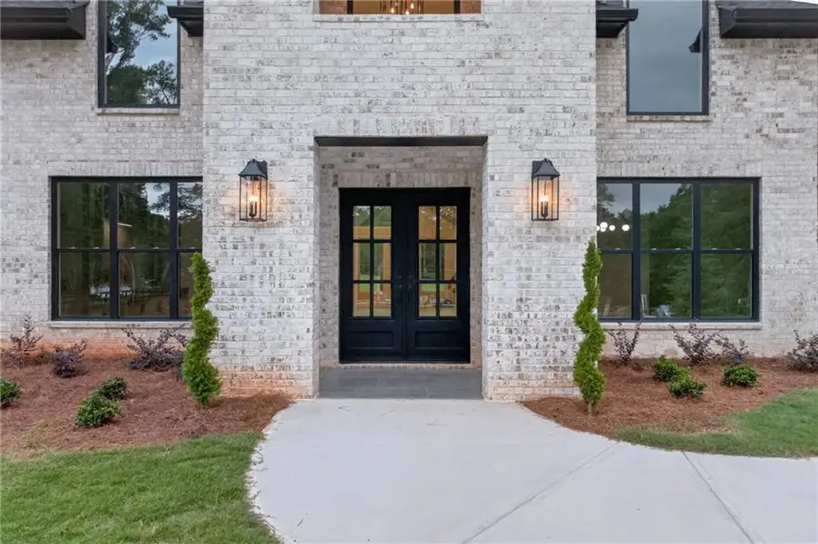 Exterior details and patio area of a home in , Monroe (Image 3).