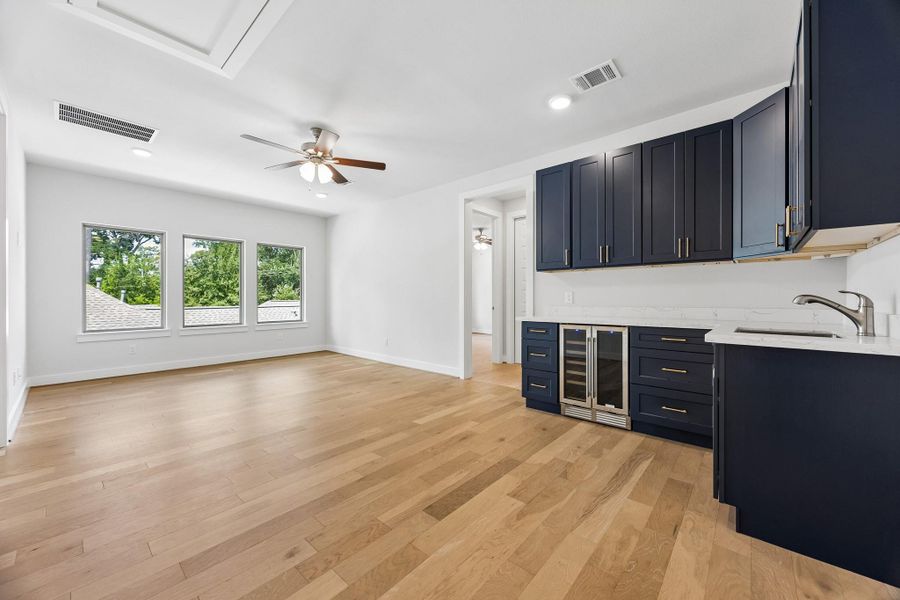 Spacious, unfurnished interior of a new home in , Houston (Image 22).