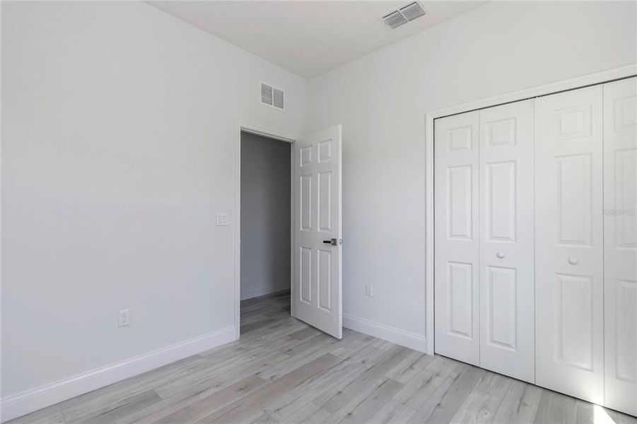 Spacious, unfurnished interior of a new home in , Ocala (Image 39).