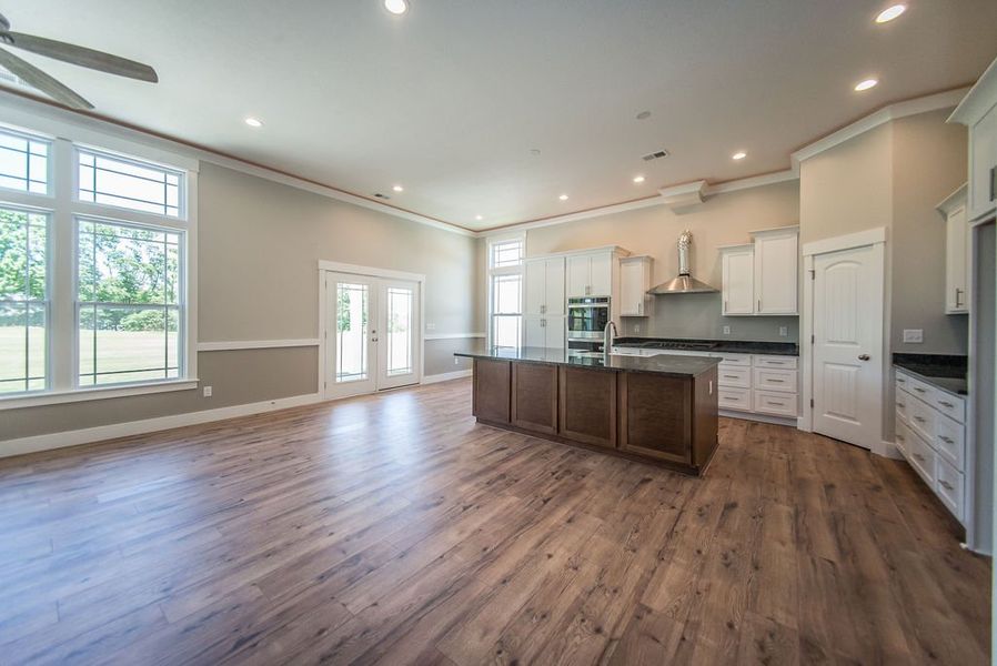 Representative unfurnished interior of a home built from the Beaumont Elite by Enchanted Homes in Pointe Summit, Slater-Marietta (Image 36).