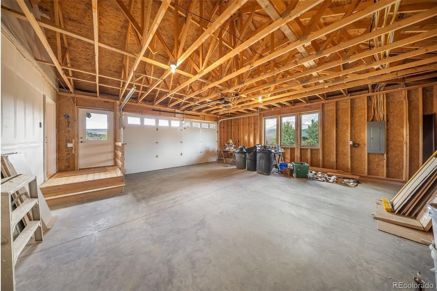 Image 32 of a home in .