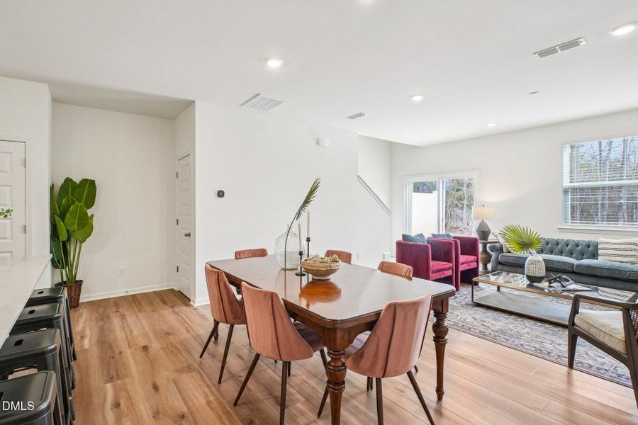 11-web-or-mls-Parker Ln-S1202-011