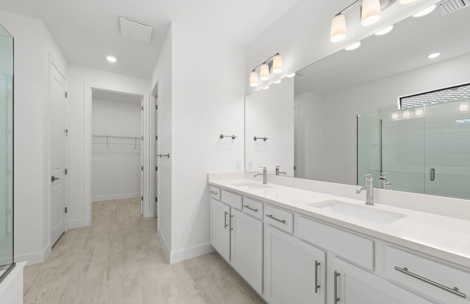 Furnished interior view inside a new home in Terreno, Naples (Image 11).