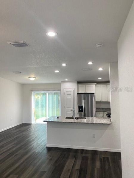 Furnished interior view inside a new home in , Ocklawaha (Image 13).