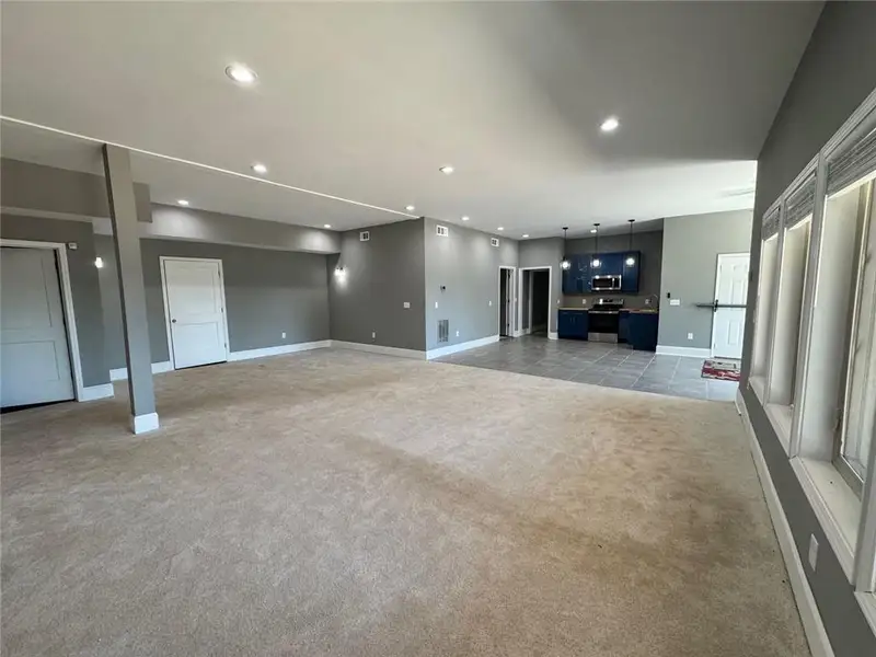 Spacious, unfurnished interior of a new home in , Douglasville (Image 31). Spacious, unfurnished interior of a new home in , Douglasville (Image 31).