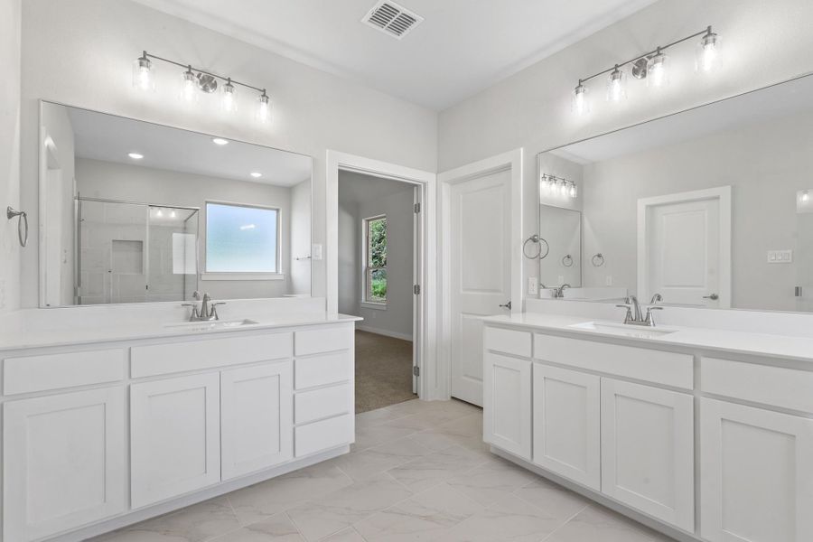Representative furnished interior of a home built from the McKinley V by Cheldan Homes in Arbor Oaks, Boyd (Image 18).