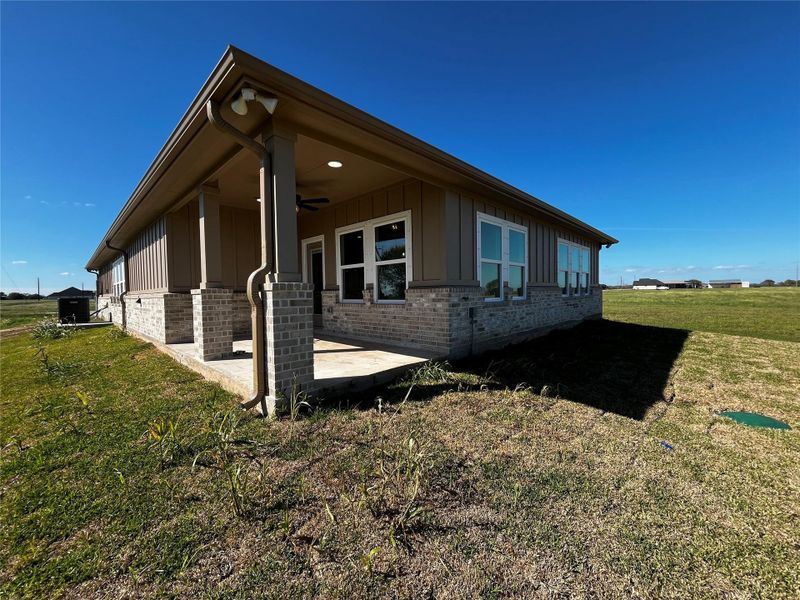 Exterior details and patio area of a home in , Angleton (Image 3).