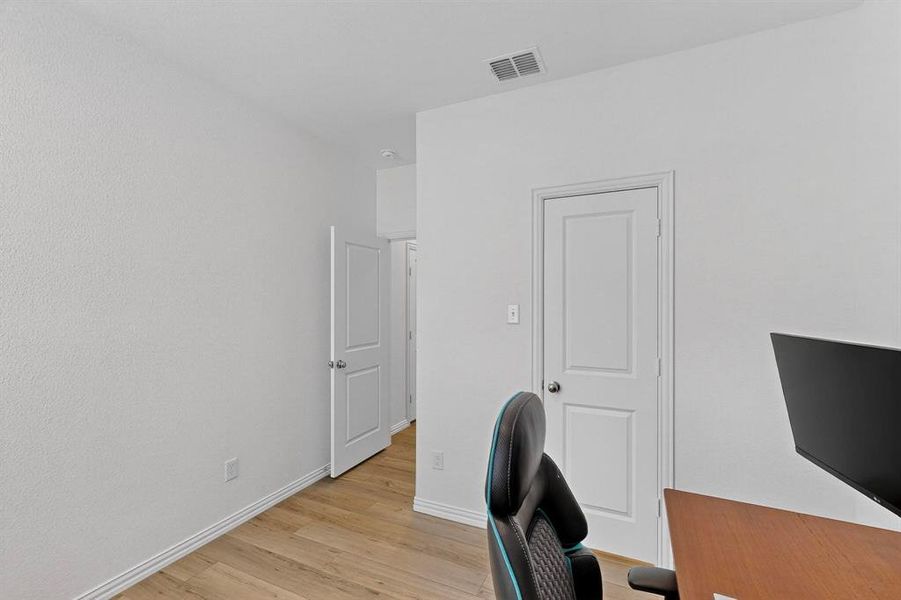 Image 24 of a home in .