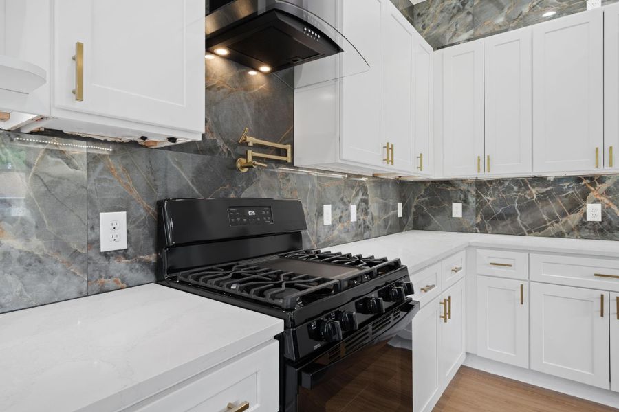 Furnished interior view inside a new home in , Houston (Image 5). Furnished interior view inside a new home in , Houston (Image 5).