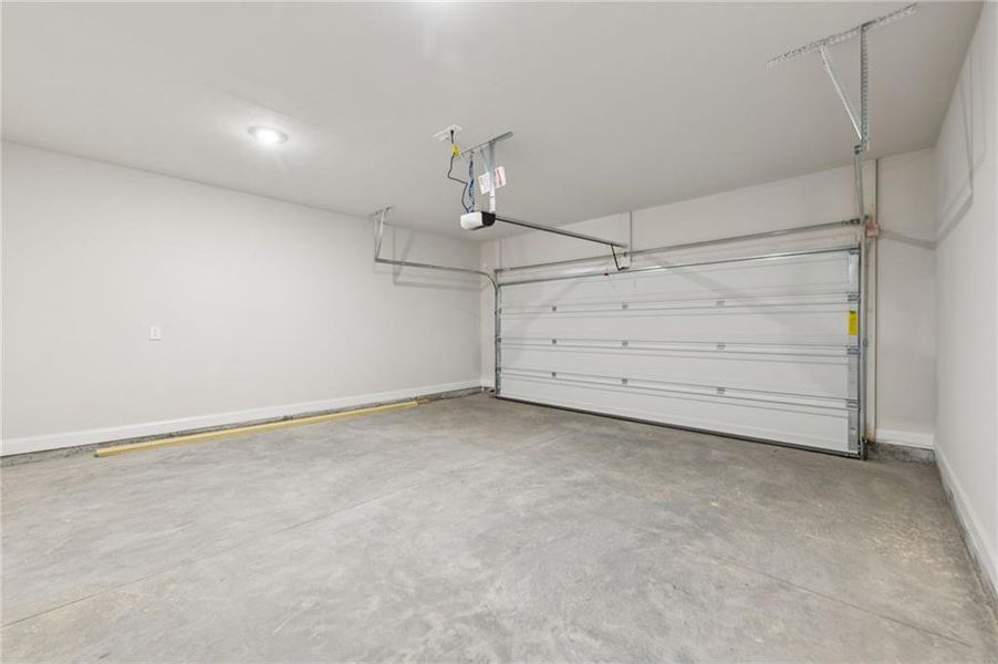 Spacious, unfurnished interior of a new home in Vines at Mill Creek - Estate Series, Braselton (Image 51).