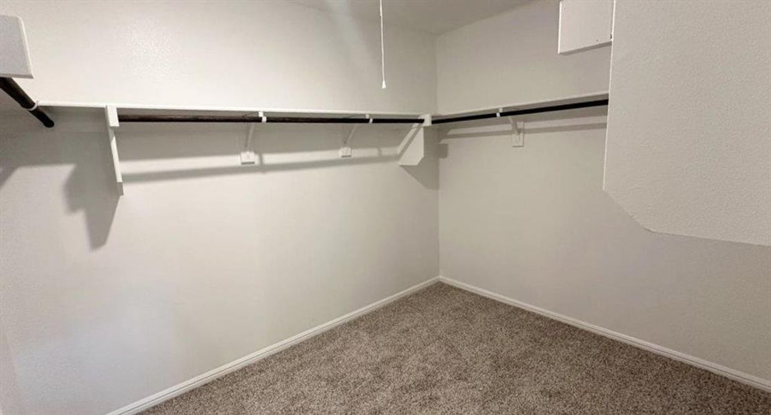 Spacious, unfurnished interior of a new home in Sandy Beach, Azle (Image 10).