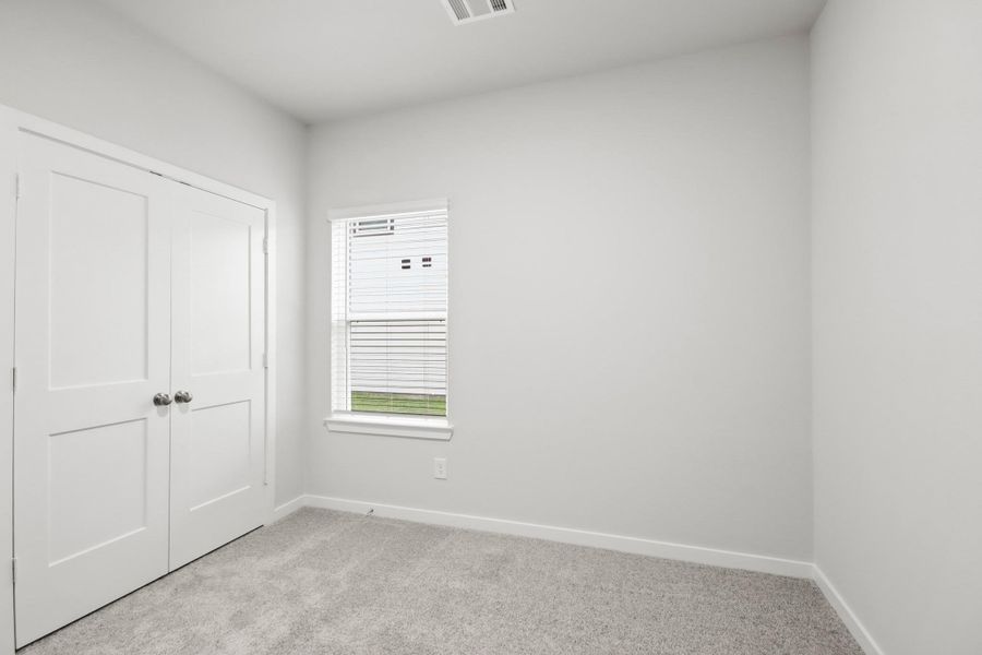Spacious, unfurnished interior of a new home in Lexington Heights, Willis (Image 13).