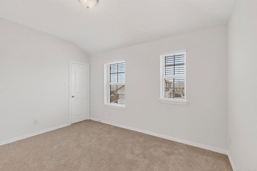 Spacious, unfurnished interior of a new home in Verandah, Royse City (Image 27).