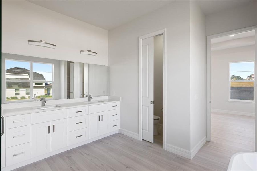 Furnished interior view inside a new home in , Lake Alfred (Image 9).