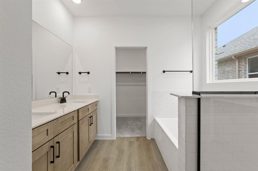 708 Tyronza-Primary Suite-3