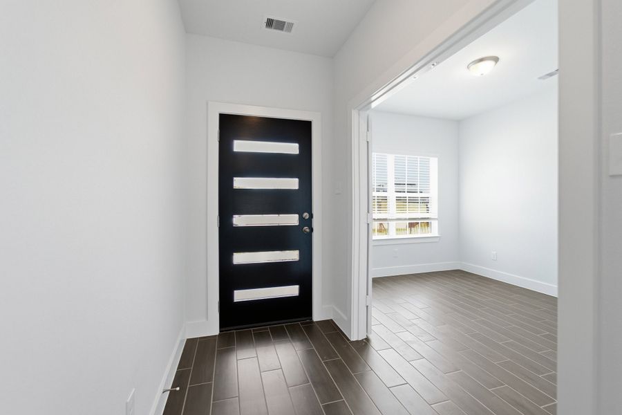 Spacious, unfurnished interior of a new home in Magnolia Springs, Montgomery (Image 16).