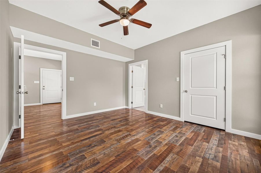 Spacious, unfurnished interior of a new home in , Montgomery (Image 17).