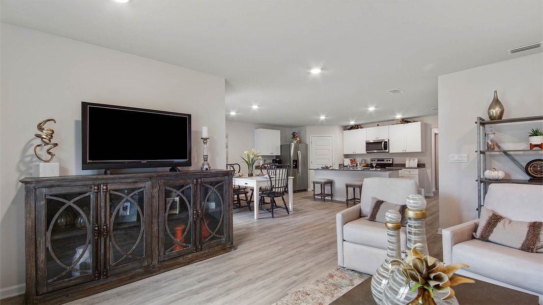 Representative furnished interior of a home built from the Cali by D.R. Horton in Ashton Park Phase III, Freeport (Image 17).