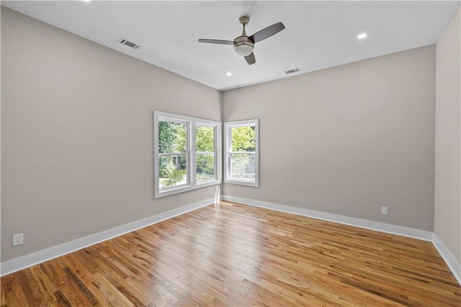 Spacious, unfurnished interior of a new home in , Atlanta (Image 21).