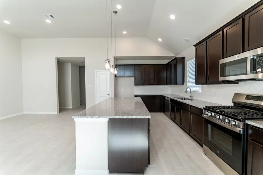 Furnished interior view inside a new home in Canterra Creek, Rosharon (Image 6).