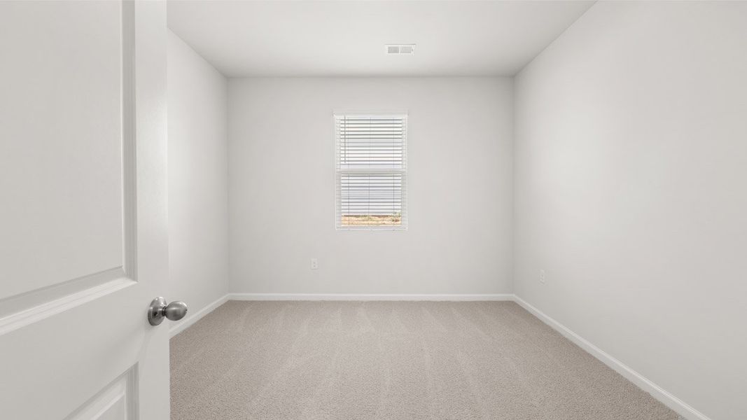 Spacious, unfurnished interior of a new home in Highland Hills, Graniteville (Image 27).