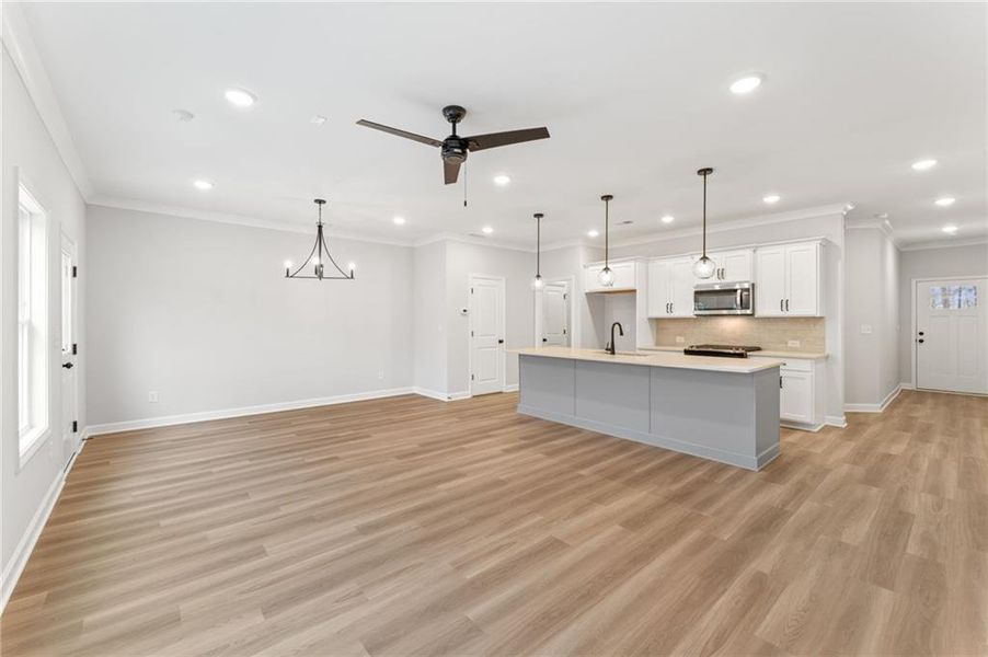 Spacious, unfurnished interior of a new home in Bluffs at Bells Ferry, Marietta (Image 13).