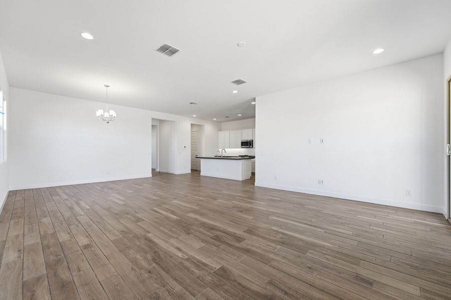 Spacious, unfurnished interior of a new home in Combs Ranch, San Tan Valley (Image 21).