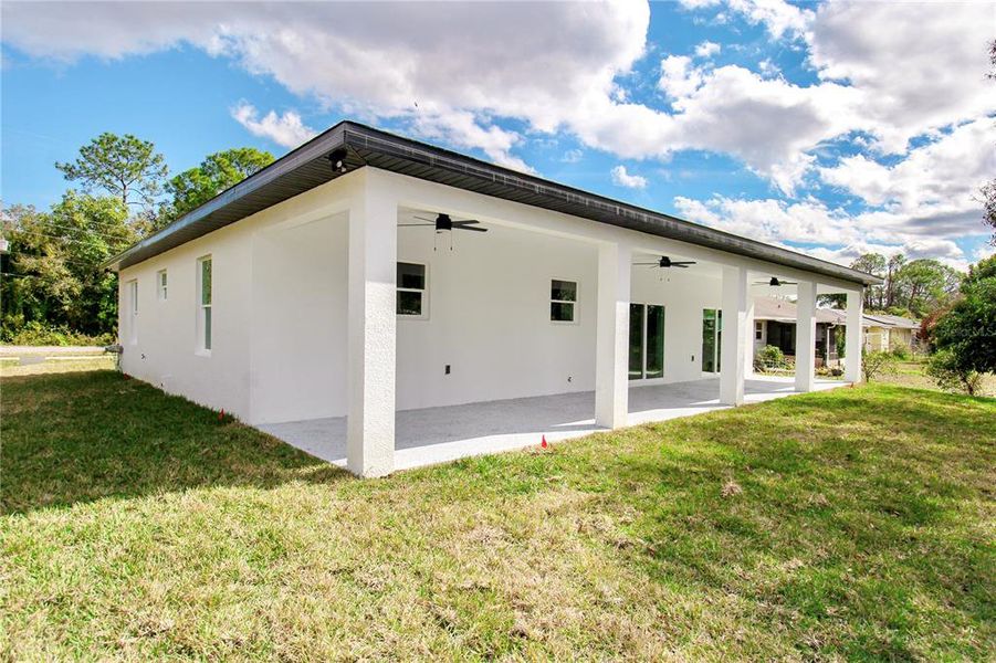 Exterior details and patio area of a home in , Sebring (Image 4).