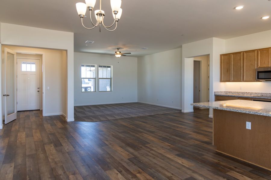 Spacious, unfurnished interior of a new home in Heritage Pointe, Chino Valley (Image 21).