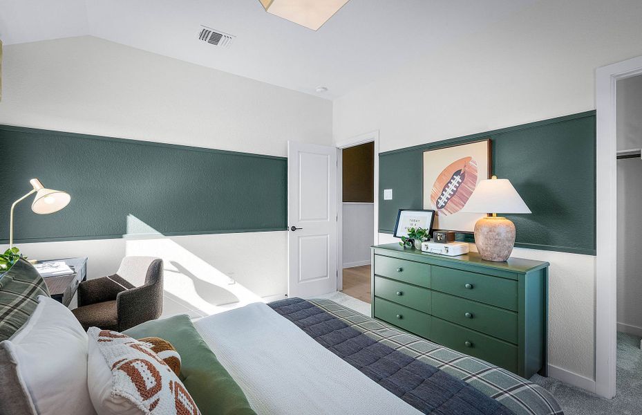 Representative furnished interior of a home built from the Sanford by Pulte Homes in Kuempel Farms, Pflugerville (Image 48).