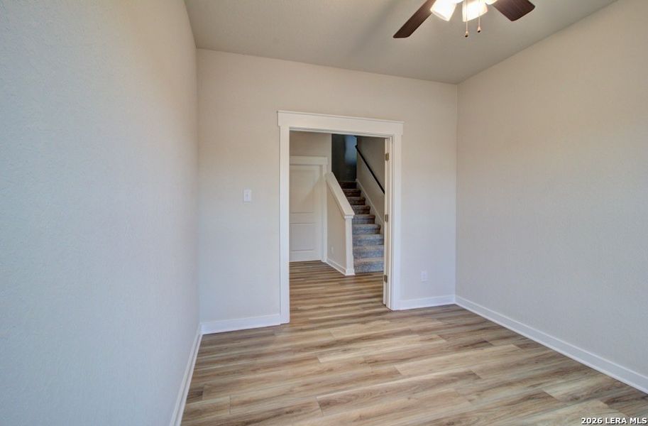 Spacious, unfurnished interior of a new home in Cloud Country, New Braunfels (Image 17).