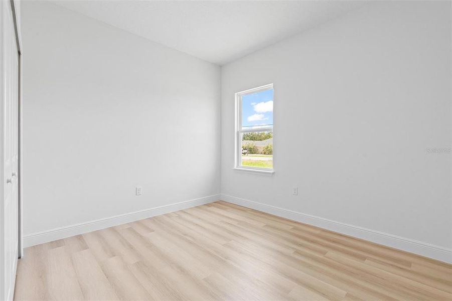 Spacious, unfurnished interior of a new home in , Ocala (Image 26).