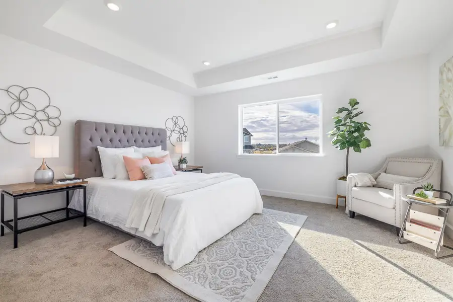 Furnished interior view inside a new home in Feather Ridge, Redmond (Image 3).