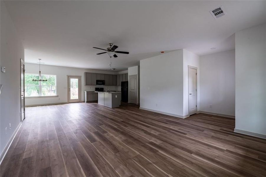 Spacious, unfurnished interior of a new home in , Lawrenceville (Image 18).