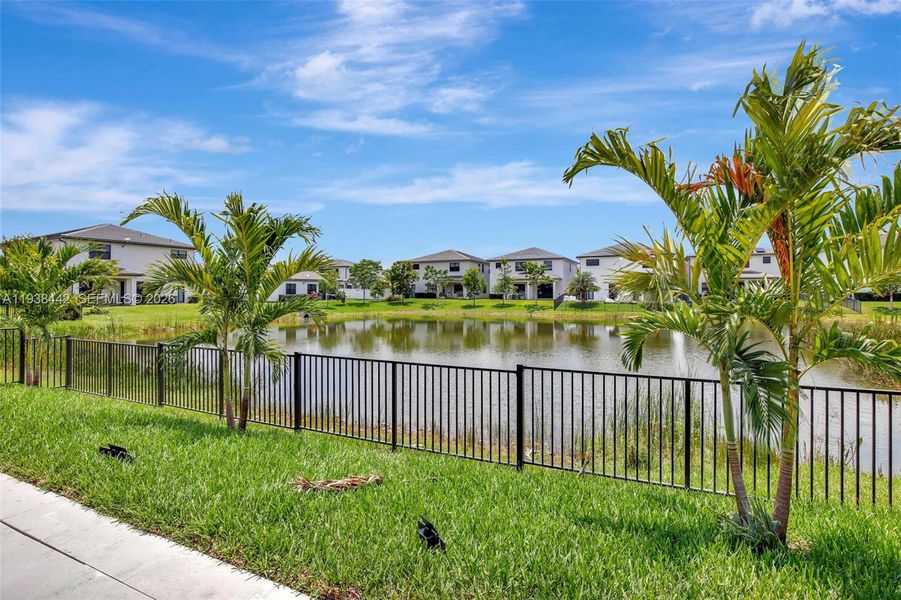 Community amenities in , Miramar (Image 43).